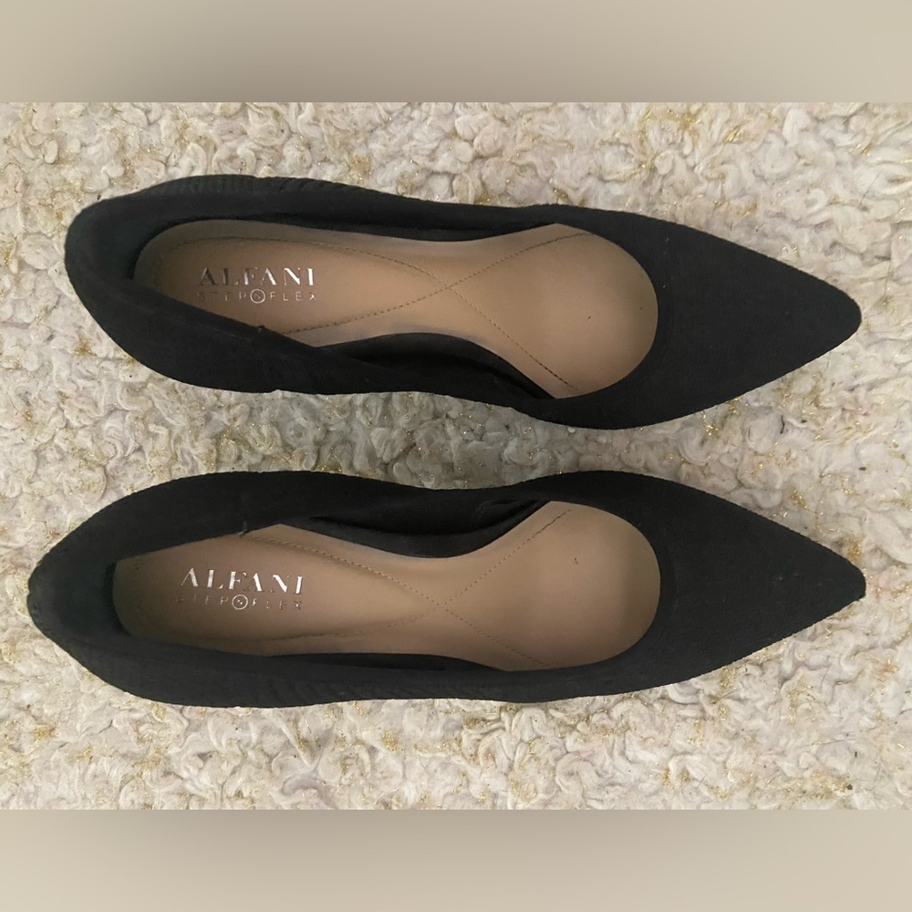 Comfortable black work heels